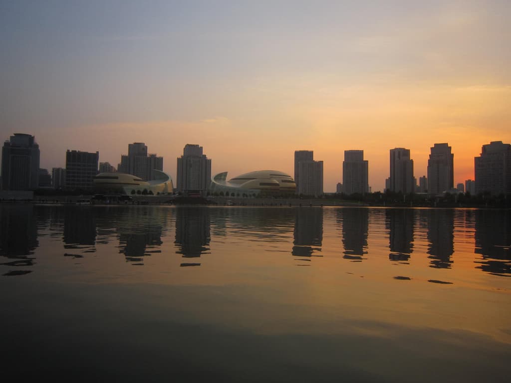 Highest temperature in Zhengzhou on August 24? card icon