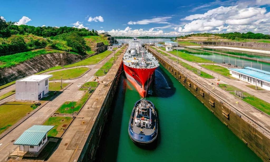 icon for US takes Panama Canal before 2027?